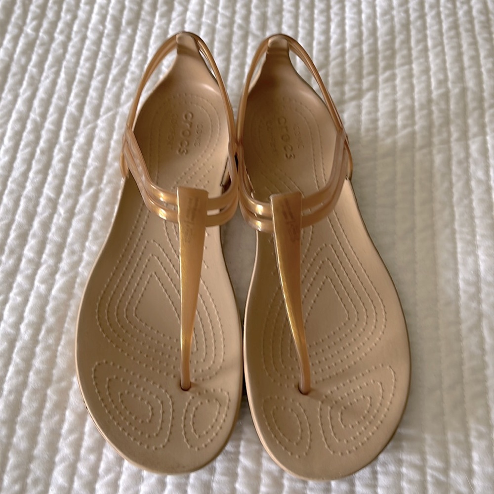 Crocs Goddess Style thong sandals, size 8